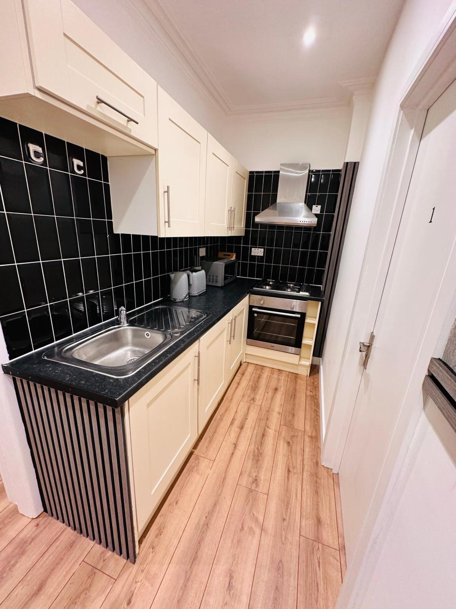 R2 - Elegant Private Room Opposite Queen Elizabeth Hospital - Harborne Birmingham Exteriör bild